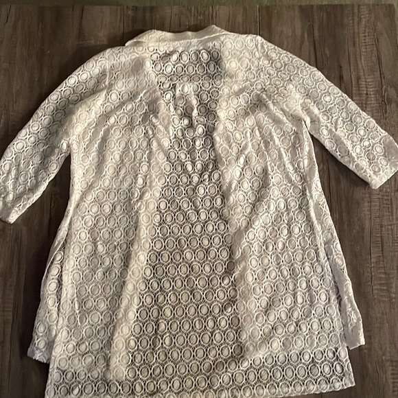 Lacy White Button Down - Picture 4 of 4